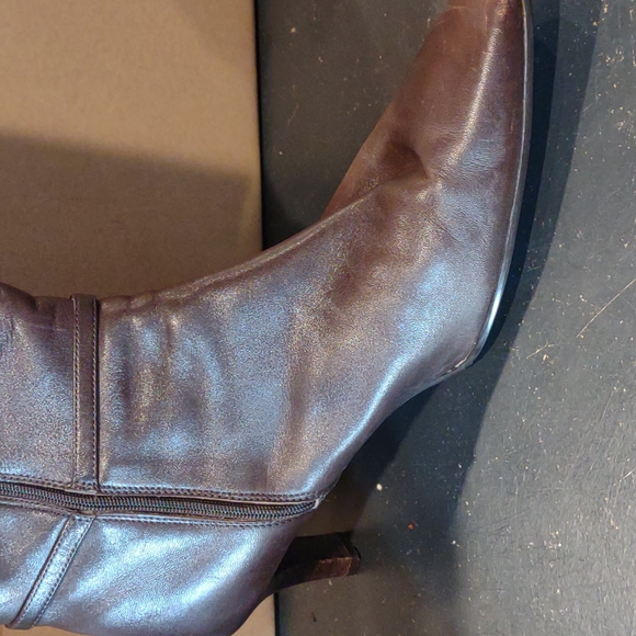 Casual Corner Brown Women Heeled Boots Size 8 - Picture 2 of 9